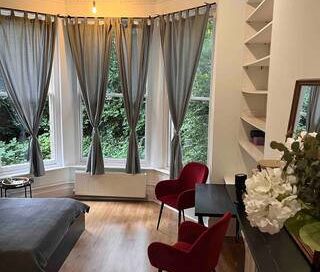 0 bed Flat in Fitzjohns Avenue , London, NW3 6NY - Photo 3