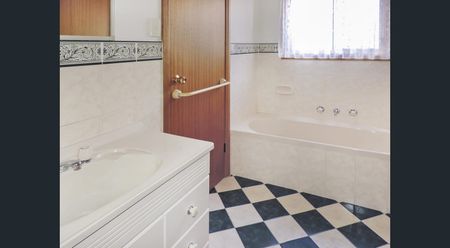 14 Fairway Court, Murray Bridge, SA 5253 - Photo 4