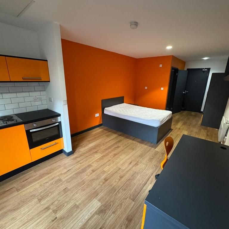Studio to rent - Photo 1