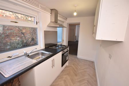 Elmswood Road, Birkenhead - Photo 4