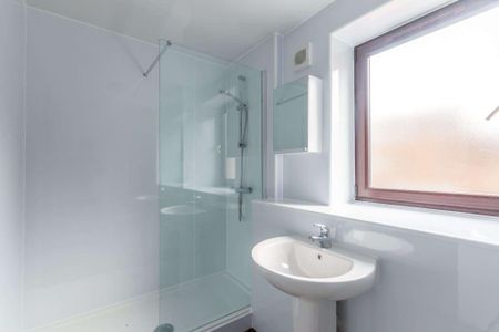 6 bedroom flat share to rent - Photo 3