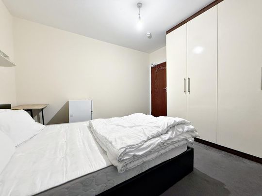 House share to rent - Photo 1