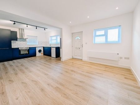 1 Bed Flat, Stafford Road, SM6 - Photo 2