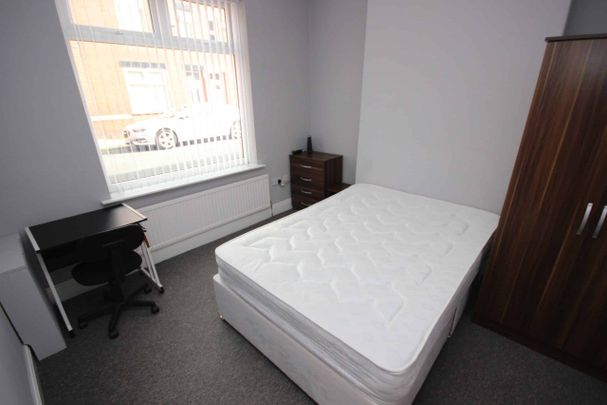 Room , Southbourne Street - Photo 1