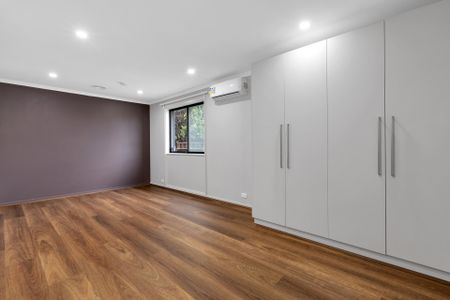This home needs a new family - Photo 2