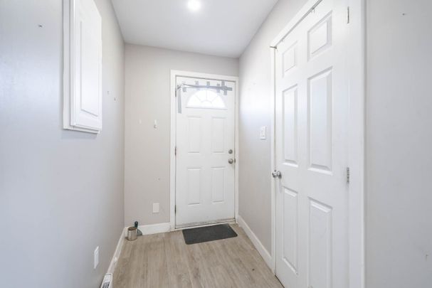 For Lease - 438 Highway 8 N/A Unit# #2 Upper, Hamilton, Ontario - Photo 1