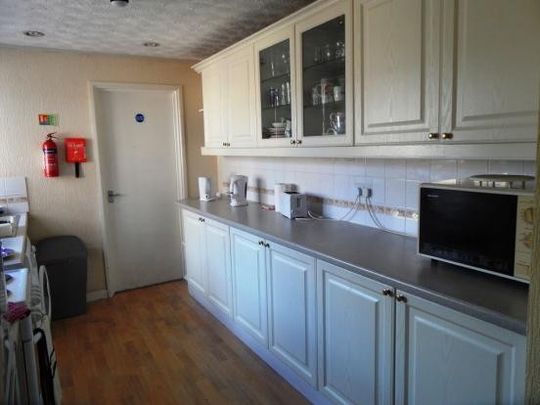 1 bedroom student house share - Worcester - Photo 1