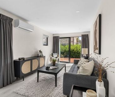 Lovely 2-bedroom townhouse in a great location! - Photo 2