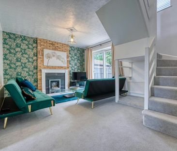 Semi-detached house to rent on - Photo 2