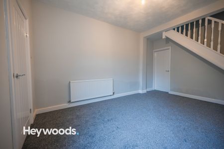 2 bed terraced house to rent in Sparrow Terrace, Newcastle, Staffordshire - Photo 3