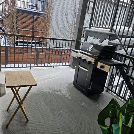 5 1/2 à céder 1er mars 3 grandes chambres 2 salles de bain - Photo 4