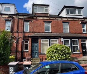 1 bedroom in a flat share to rent - Photo 2