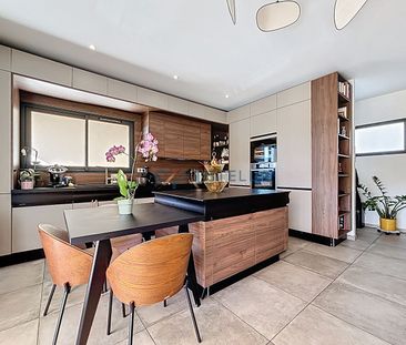 Charmant T3 en Souplex Meublé avec Double Terrasse et Vue Mer, - Photo 3