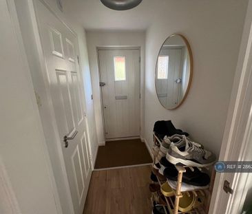 3 bedroom end of terrace house to rent - Photo 3