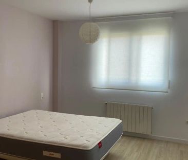 Casa adosada de alquiler en Carrer de Aspiroz, 1, Massarrojos - Photo 5