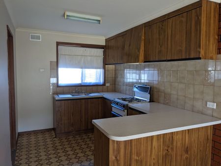 Centrally Located Unit! - Photo 4