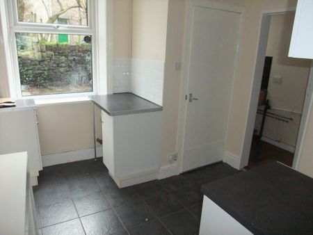 2 bedroom terraced house to rent - Photo 2