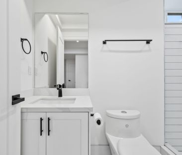 For Lease - 18 Keewatin Avenue Unit# Lower, Toronto, Ontario - Photo 6