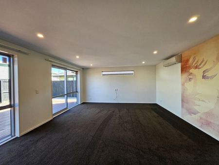 Big Family Home In Preston's - Photo 3