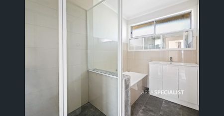 A must see well cared unit in Dandenong! - Photo 4