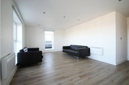 2 bed penthouse to rent in Ballantyne Drive - Photo 3