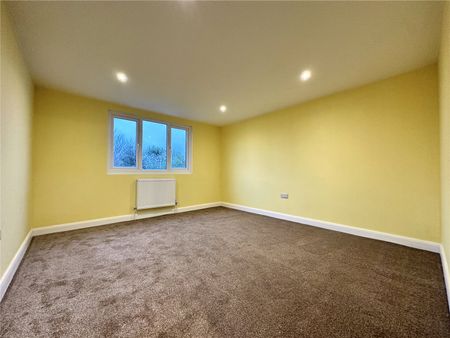 16, High Moor Drive, Moortown, Leeds, LS17 6EB - Photo 2