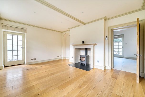 A rare opportunity to rent an exquisite Georgian Lodge House on the northern boundary of Dodington Park Estate. Set within the grounds of this magnificent Grade I Listed Georgian Country Estate. Council Tax Band E. - Photo 1