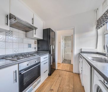 2 bedroom apartment to rent Dainton Close, Upper Park Road, Bromley... - Photo 5