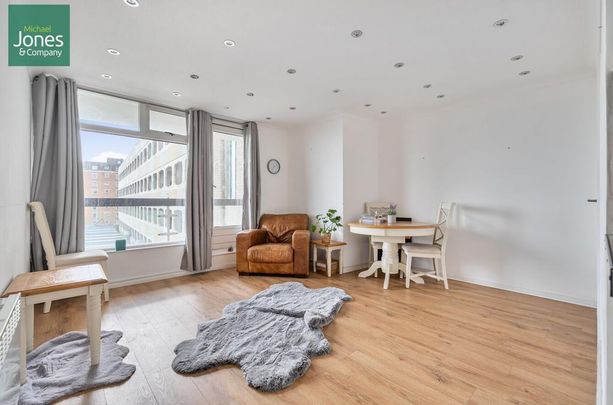 2 bedroom flat to rent - Photo 1