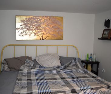 For Lease - 966 Dundas Street, Toronto, Ontario - Photo 3