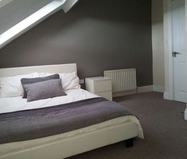 Cheltenham Terrace Unit 5 - Photo 2