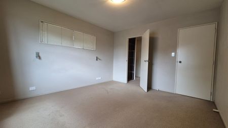 Mt Eden, 3 Bedrooms - Photo 4