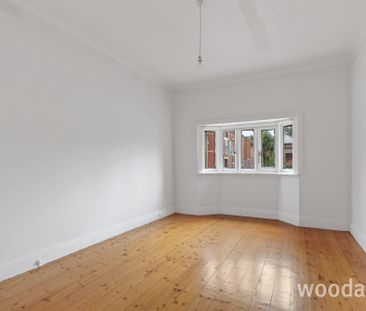 Freshly updated and in great location - Photo 3