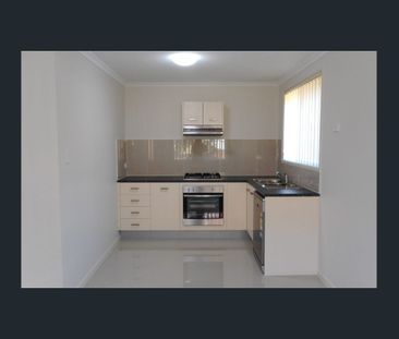 Two bedroom granny flat in a superb location. - Photo 1