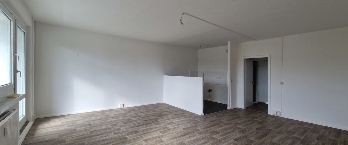 ** 1. NKM geschenkt*! ** Elegante 3-Zimmer-Wohnung mit großzügigem Wohnbereich! - Photo 1