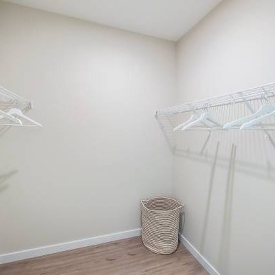 2 Bed/2 Bath Pet Friendly Apartments w/ In-Suite Laundry - Photo 3