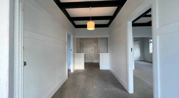 Beautiful Bungalow - Photo 1