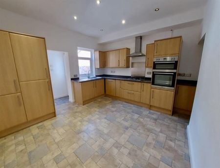 2 Bedroom Terraced Available Arranging tenancy - Photo 4