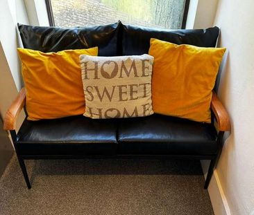 Sycamore Road, Guildford, GU1 - Photo 3