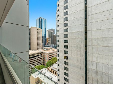 CBD close to everything! - Photo 2