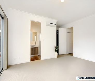 2 Bedroom Townhouse walking distance to Train Station - Photo 3