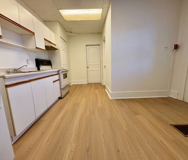 For Lease - 144 Bradford Street Unit# 1, Barrie, Ontario - Photo 3