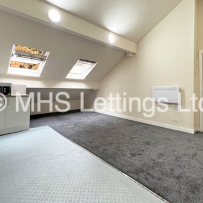 Room 1, 43 Regent Park Terrace, Leeds, LS6 2AX - Photo 1