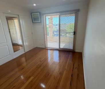 Large duplex with extras - Photo 5