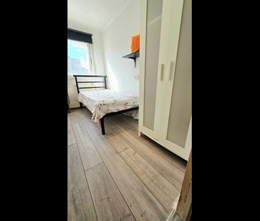 Room in a Shared Flat, Icarus House, E3 - Photo 5