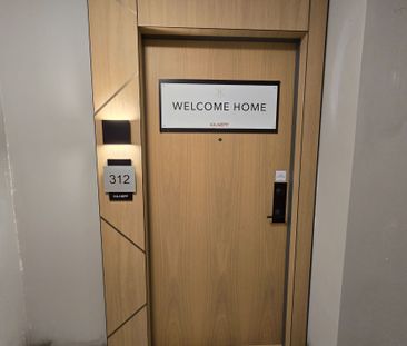 For Lease - 204 Burnhamthorpe Road Unit# 312, Mississauga, Ontario - Photo 2