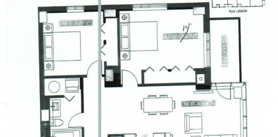 Condo 4 1/2 sur coin au 8 ème étage proche de tous les services - Photo 2