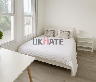 1 bedroom in a house share to rent - Photo 2