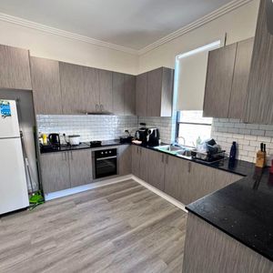 Hurlstone Park - Photo 2