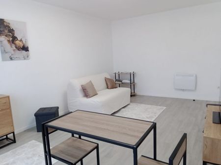 Studio Guyancourt 29 m² - Photo 3